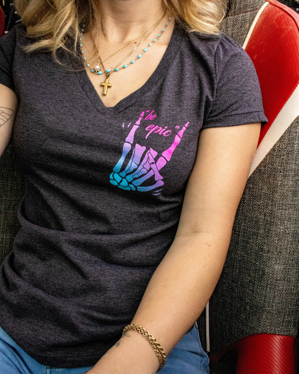 Be Epic V-Neck Tee | Off-Road Vixens Apparel – OFF-ROAD VIXENS
